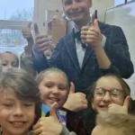 Takie uśmiechy wyczarowuje Magik Konrad